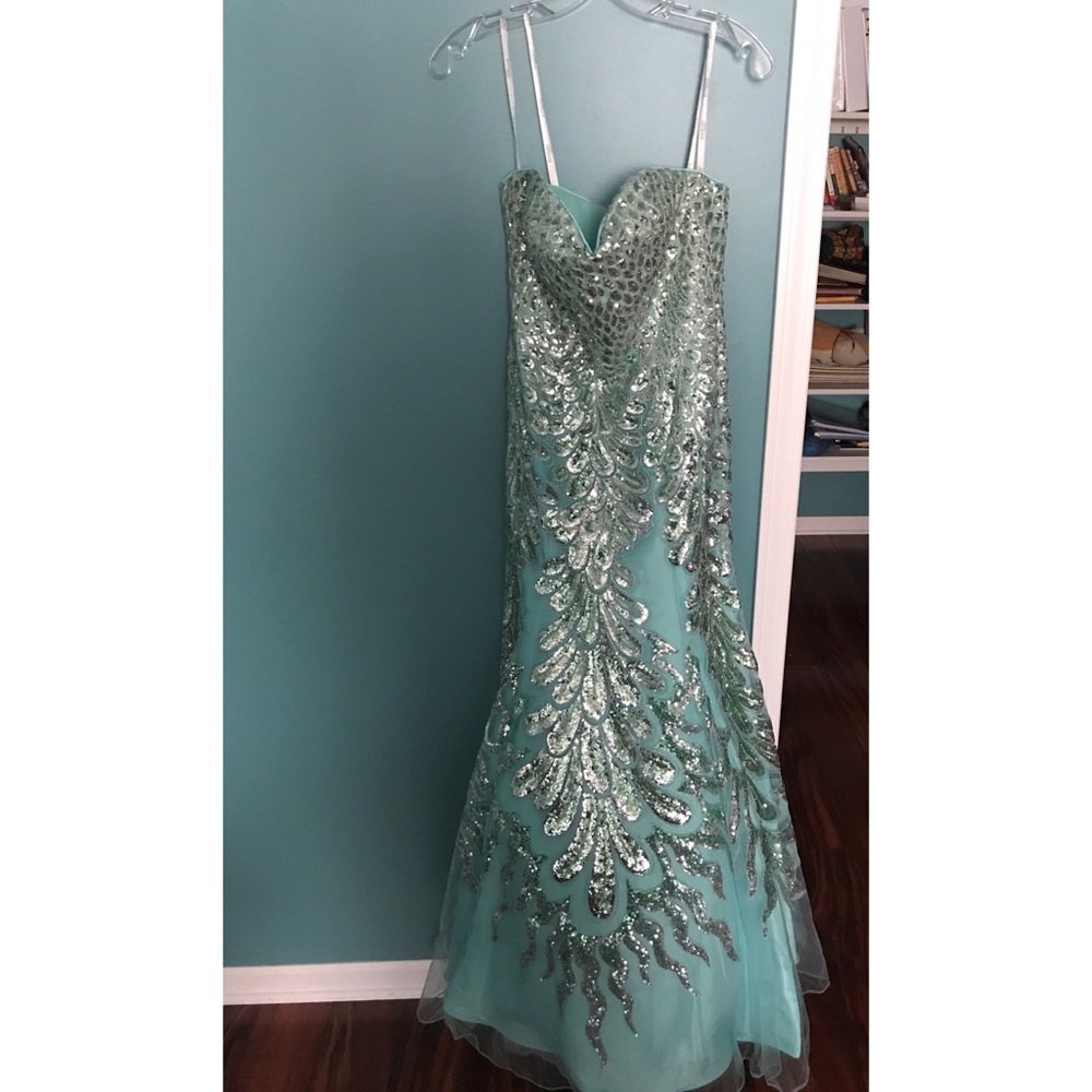 Tony Bowls Prom Dress